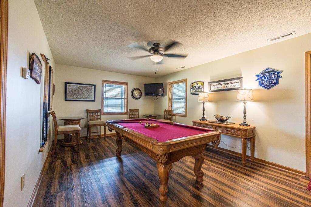 Stunning Mtn. Views! 4Br With All The Amenities! - Vista Vibes- 布赖森城 外观 照片