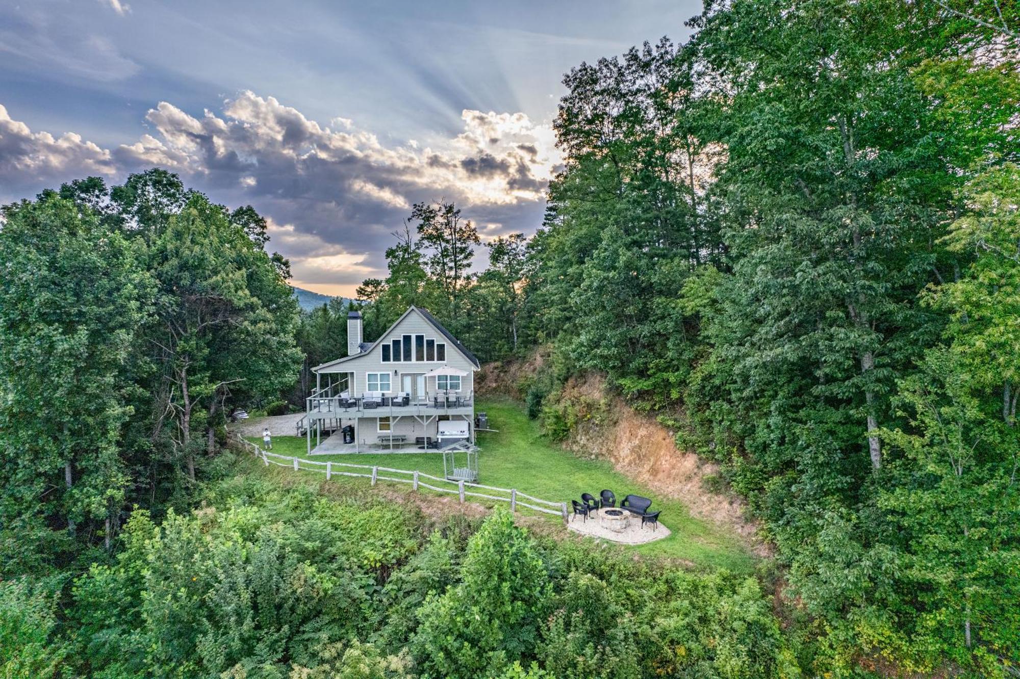 Stunning Mtn. Views! 4Br With All The Amenities! - Vista Vibes- 布赖森城 外观 照片