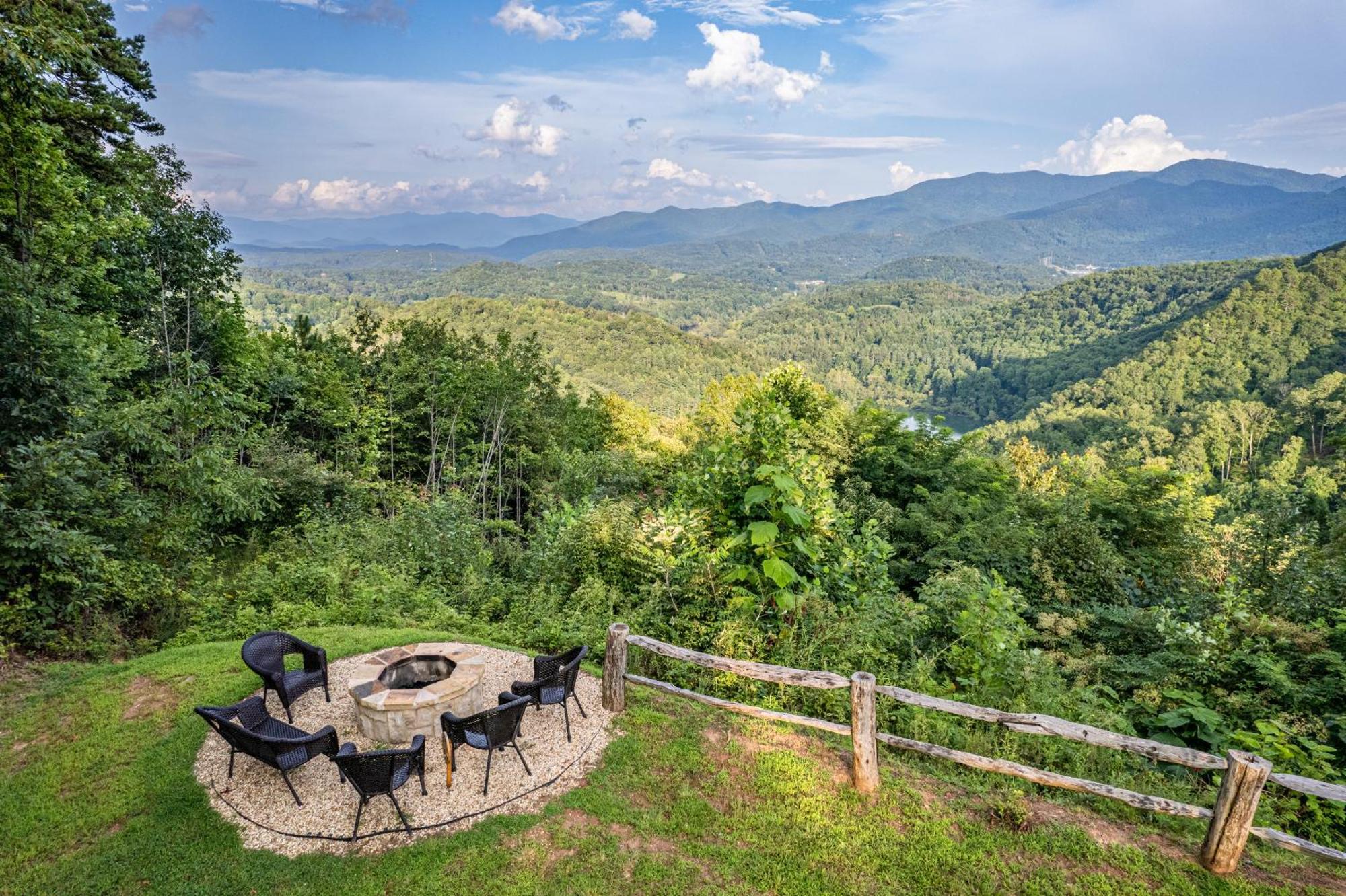 Stunning Mtn. Views! 4Br With All The Amenities! - Vista Vibes- 布赖森城 外观 照片